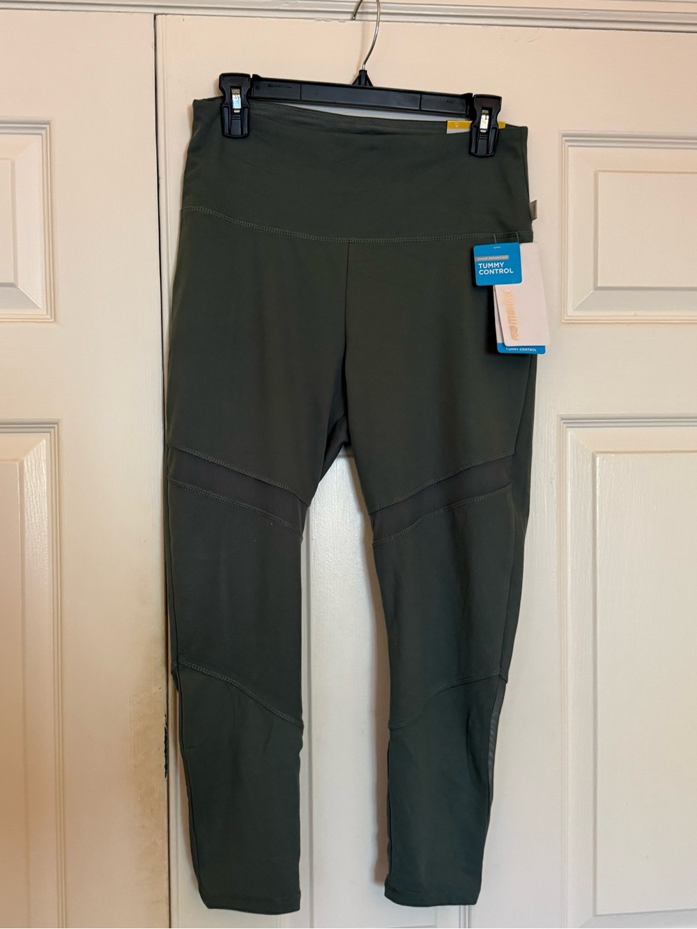 Marika Olive Green Tummy Control Performance Capri Leggings size M